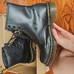 Womens black Dr.Martens smooth, us size 8